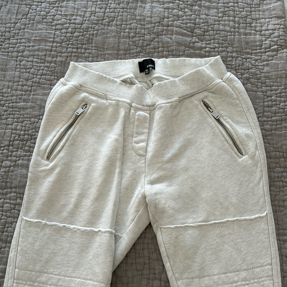 Aritzia Joggers